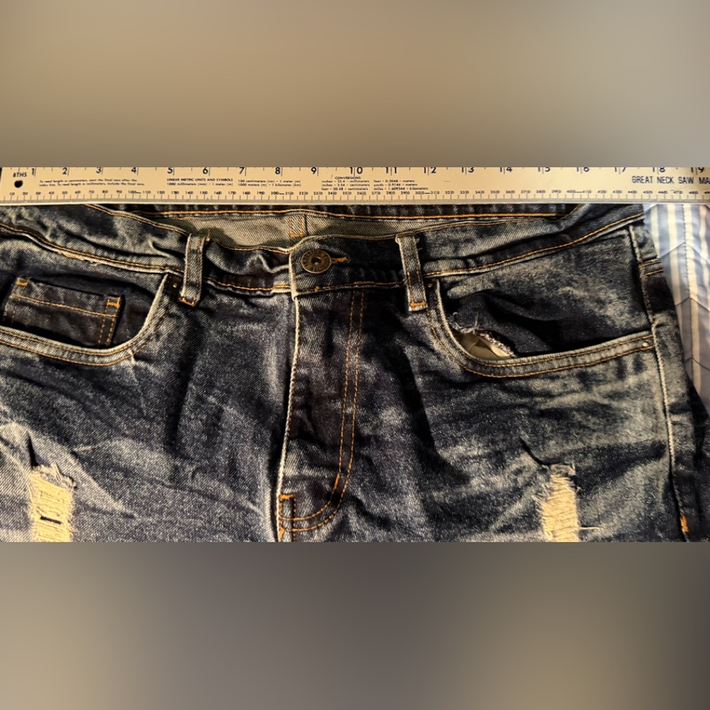 Evolution in Design Men’s Distressed Jeans - Picture 10 of 11